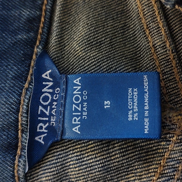 Arizona Distressed Jean Skirt Fringing at Bottom W/ Pockets sz 13 Juniors - Picture 4 of 4